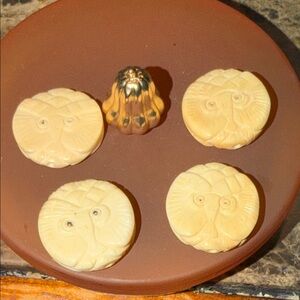Four carved owl beads Owls are carved on both sides vintage